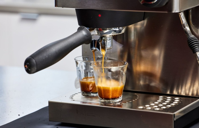 Semi-automatic coffee machines